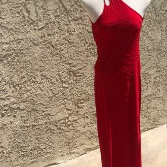 Dress - Picture 3 of 5